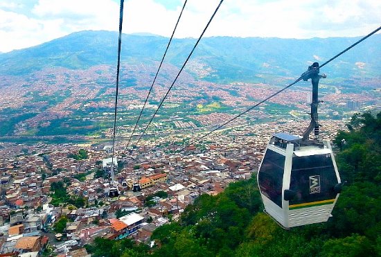 Los posibles futuros de la electromovilidad en Chile